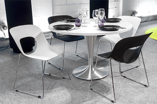 Chaise Hole - white
